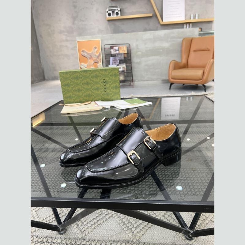 G*u*i leather shoes